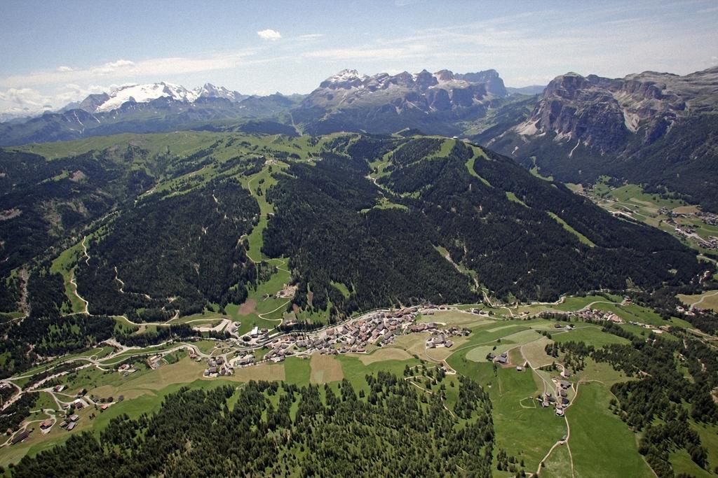 Dolomites Apartments Ciasa Vally Сан-Кассиано Экстерьер фото